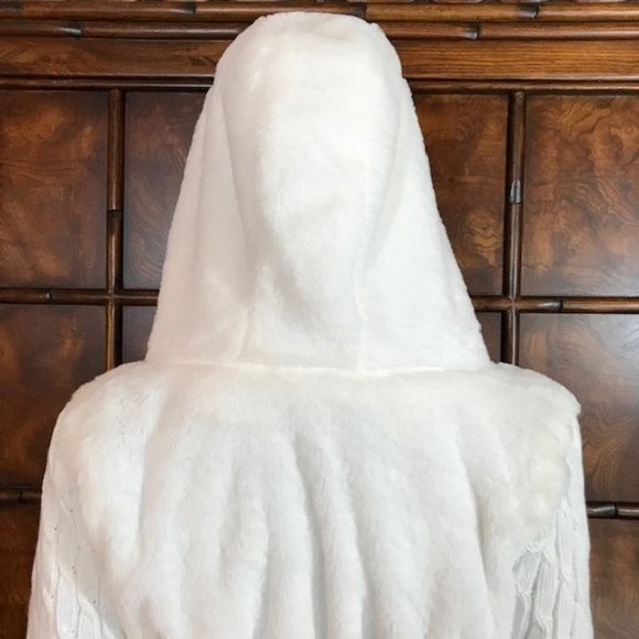 NWOT First Snow Mixed Faux Fur Cable Knit Sleeve Hooded Cardigan Coat - Picture 11 of 16